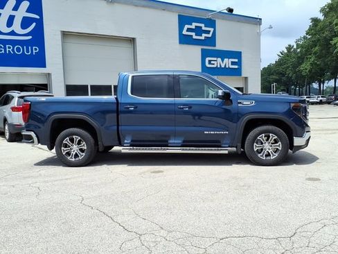 Used 2023 GMC Sierra 1500 SLE w/ X31 Off-Road Package AWD/4WD image 26