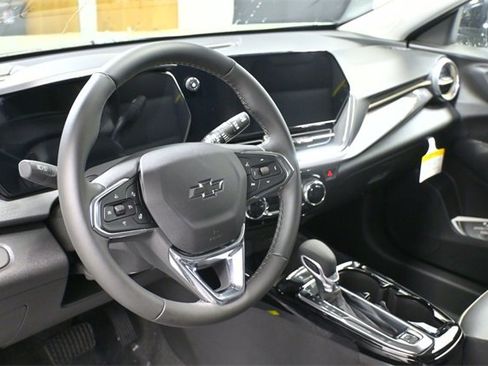 New 2026 Chevrolet Trax ACTIV w/ Driver Confidence Package image 16