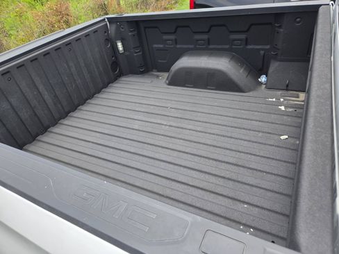 Used 2024 GMC Sierra 1500 Elevation AWD/4WD image 6