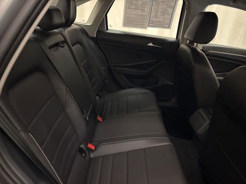 Used 2024 Volkswagen Jetta SE image 21
