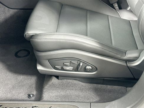 Certified 2025 Porsche Macan Turbo Electric image 34