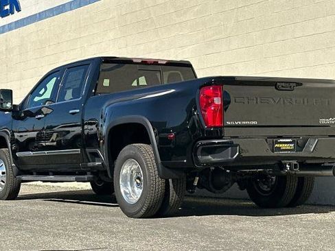 New 2026 Chevrolet Silverado 3500 High Country w/ Technology Package image 6