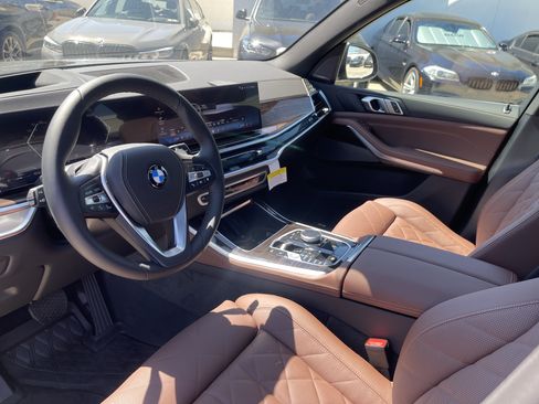 Used 2026 BMW X5 xDrive40i AWD/4WD image 11