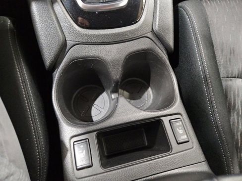 Used 2020 Nissan Rogue S w/ Special Edition Package image 22