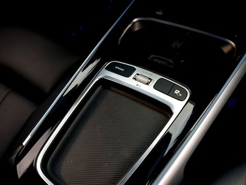 Used 2024 Mercedes-Benz GLB 250 image 41