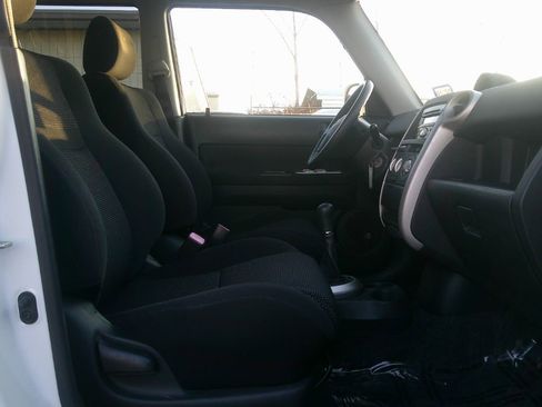 Used 2005 Scion xB image 17
