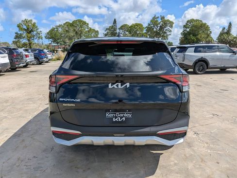 Certified 2024 Kia Sportage EX FWD image 7