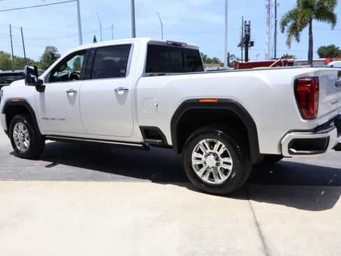 Used 2022 GMC Sierra 3500 Denali AWD/4WD image 6