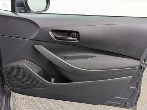 Used 2025 Toyota Corolla LE FWD image 22