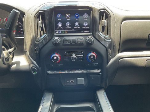 Used 2022 Chevrolet Silverado 1500 RST image 13