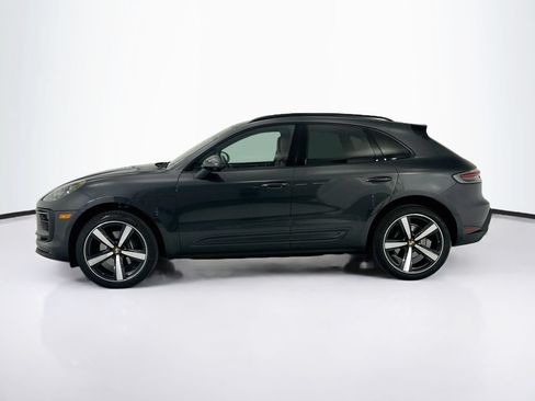 Certified 2025 Porsche Macan AWD/4WD image 2