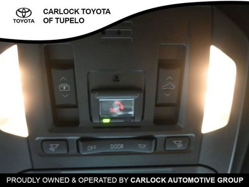 Used 2023 Toyota Highlander Platinum image 22