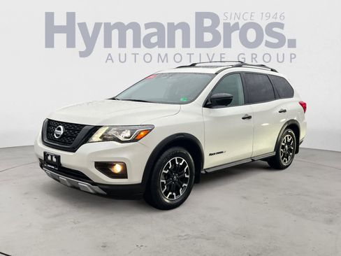 Used 2020 Nissan Pathfinder SL image 8