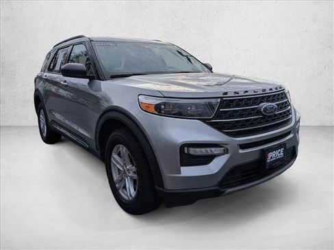 Used 2021 Ford Explorer XLT w/ Equipment Group 202A image 3
