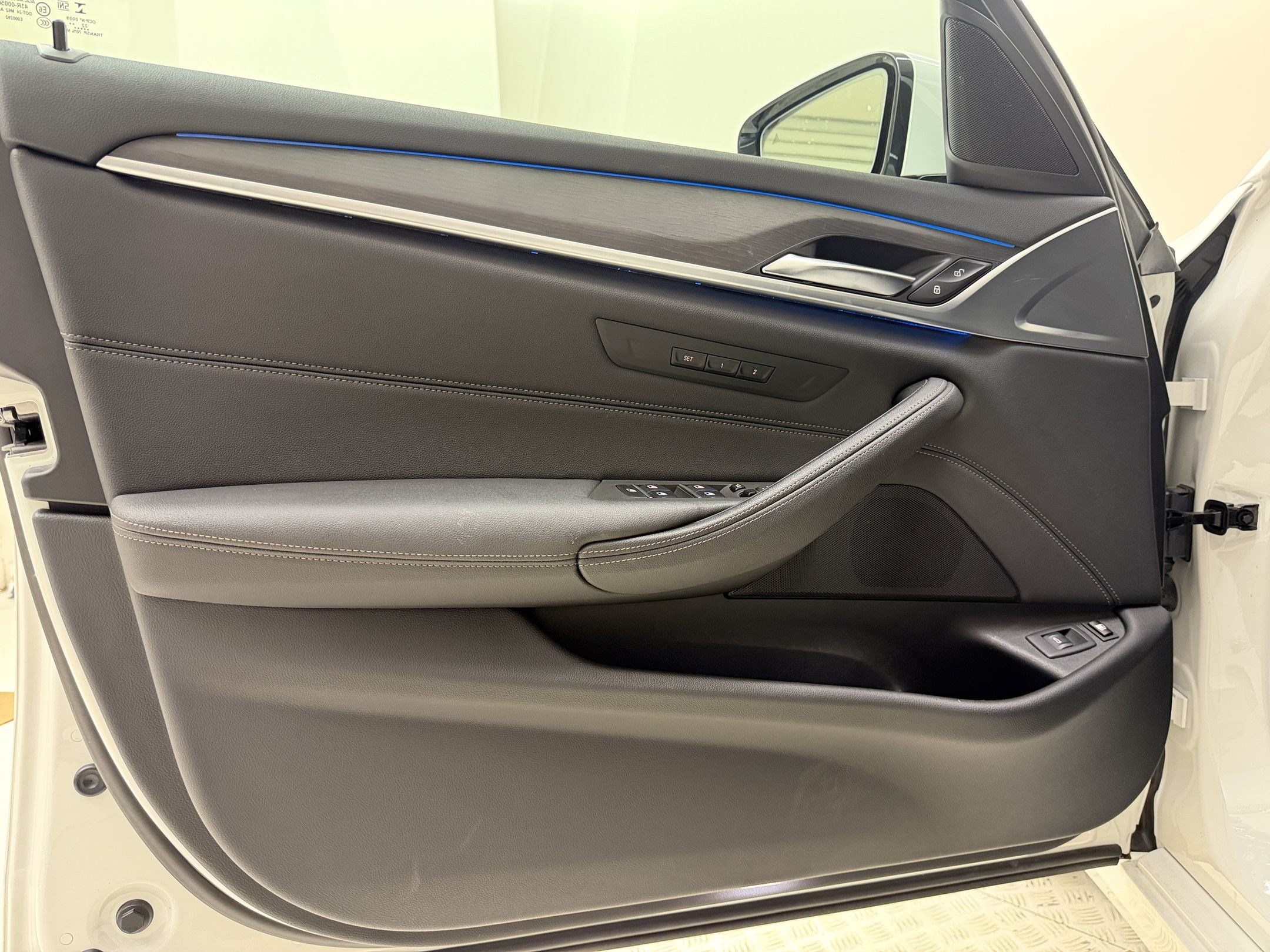 Certified 2023 BMW 530e w/ Convenience Package RWD image 14