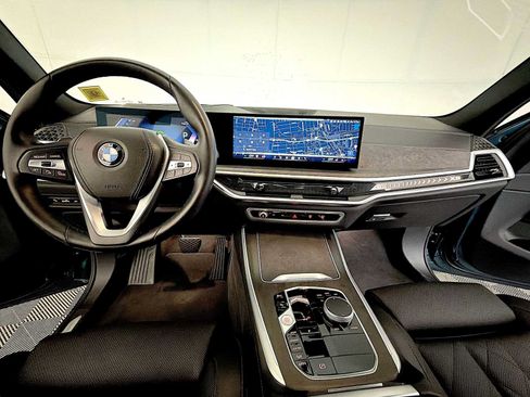 Used 2024 BMW X5 xDrive40i w/ Premium Package AWD/4WD image 16