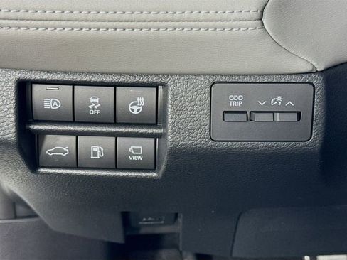 Certified 2020 Toyota Avalon Touring w/ Advanced Safety Package FWD image 10