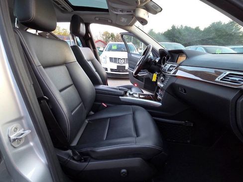 Used 2014 Mercedes-Benz E 350 4MATIC Sedan image 44