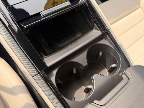 Used 2024 Porsche Panamera RWD image 18