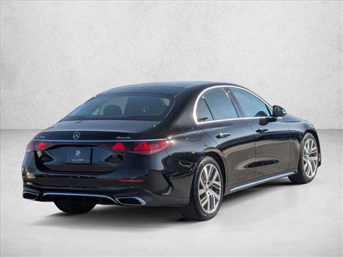 Used 2025 Mercedes-Benz E 350 4MATIC Sedan w/ Winter Package image 5