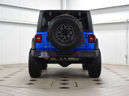 Used 2024 Jeep Wrangler Rubicon w/ Convenience Group AWD/4WD image 6