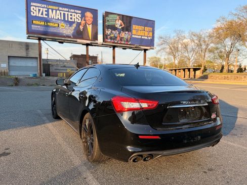Used 2018 Maserati Ghibli RWD image 10
