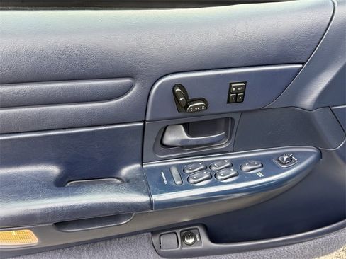 Used 1996 Ford Crown Victoria LX image 15