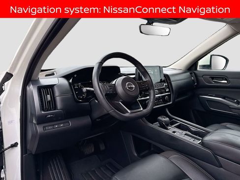 Used 2023 Nissan Pathfinder SL w/ Black Appearance Package FWD image 8