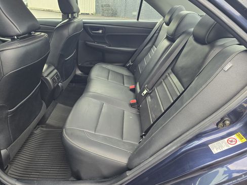 Used 2017 Toyota Camry XLE FWD image 11