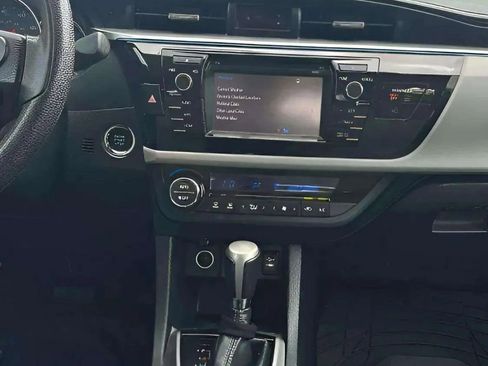 Used 2014 Toyota Corolla LE image 26