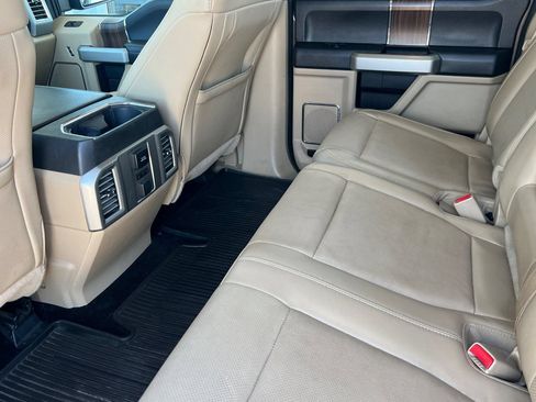 Used 2016 Ford F150 Lariat w/ Equipment Group 502A Luxury AWD/4WD image 13