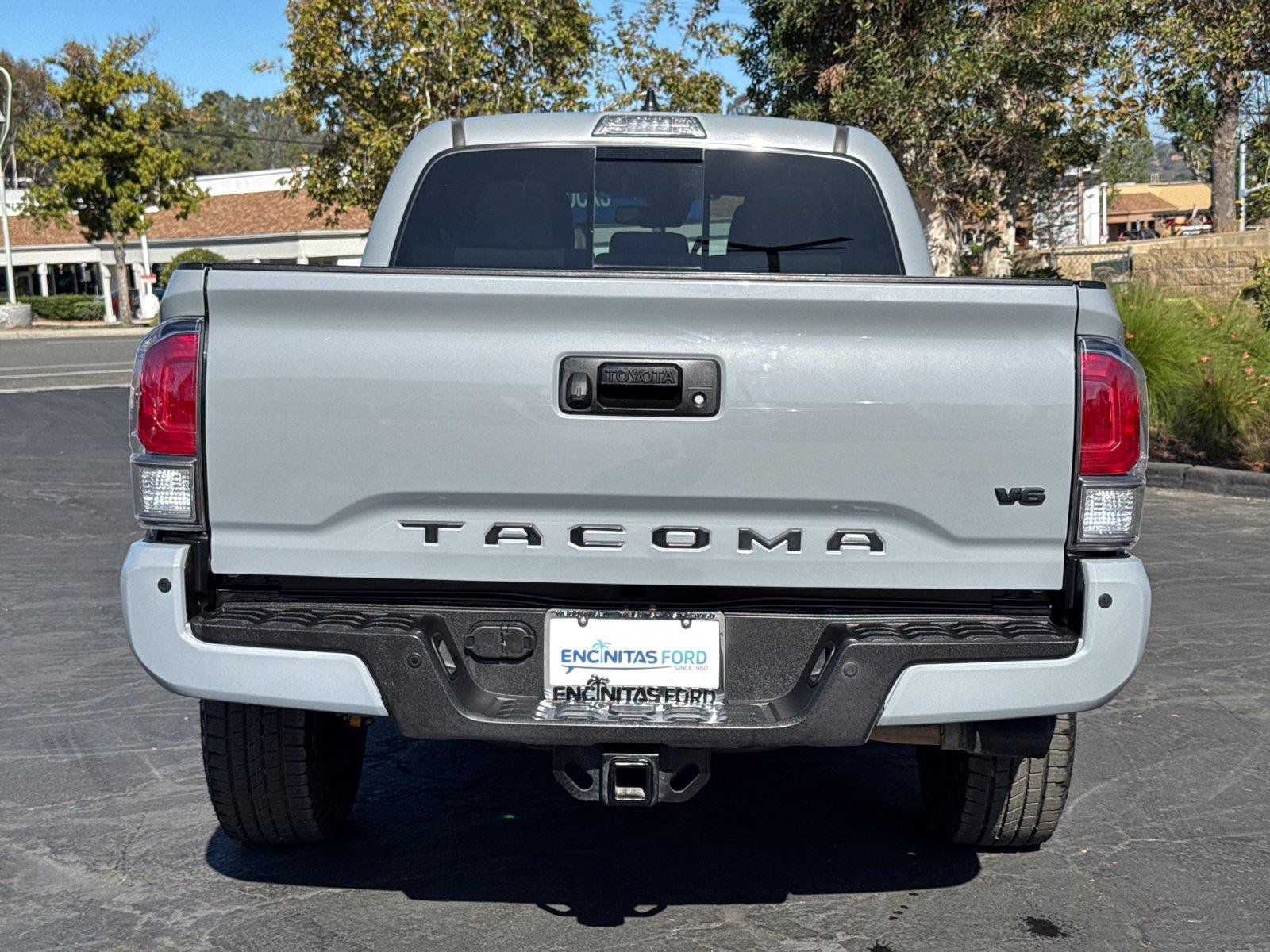Used 2020 Toyota Tacoma TRD Off-Road w/ Technology Package AWD/4WD image 12