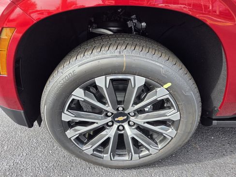 New 2026 Chevrolet Suburban High Country image 4