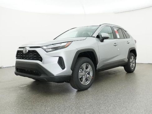 New 2025 Toyota RAV4 XLE image 17