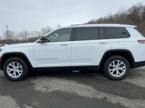 Used 2022 Jeep Grand Cherokee L Limited AWD/4WD image 5