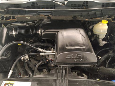 Used 2016 RAM 1500 Express w/ Black Ram 1500 Express Group image 30