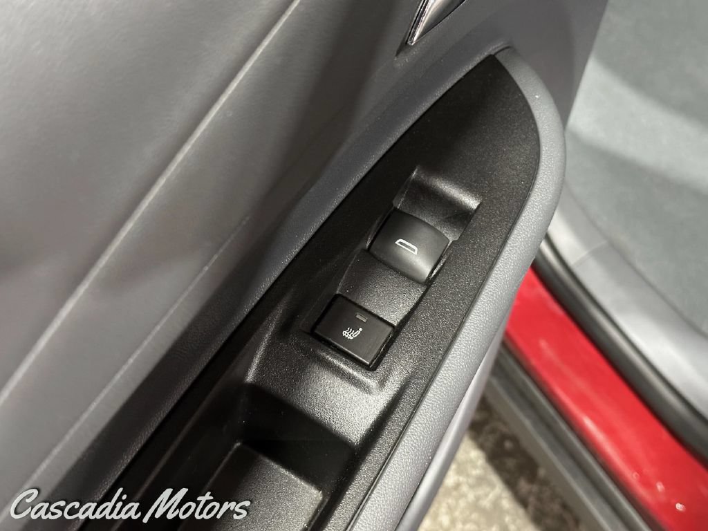 Used 2020 Chevrolet Bolt Premier w/ Infotainment Package FWD image 40