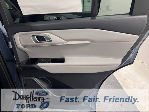 New 2026 Ford Explorer Active w/ Active Comfort Package image 15