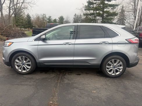 Used 2022 Ford Edge Titanium AWD/4WD image 10