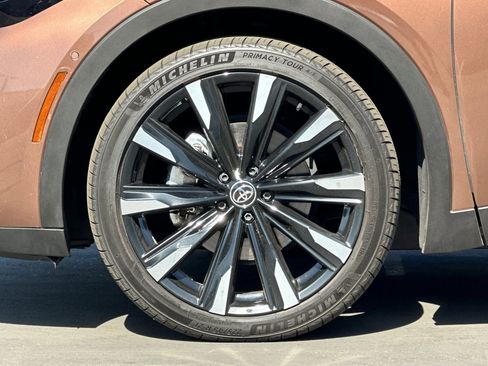 Certified 2025 Toyota Crown Platinum AWD/4WD image 26