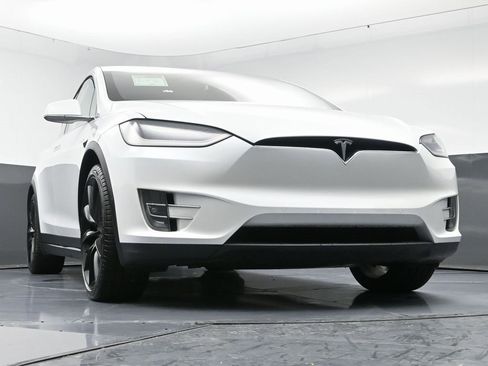 Used 2021 Tesla Model X Performance image 51