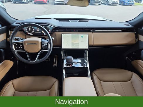 Used 2025 Land Rover Range Rover Sport SE AWD/4WD image 9