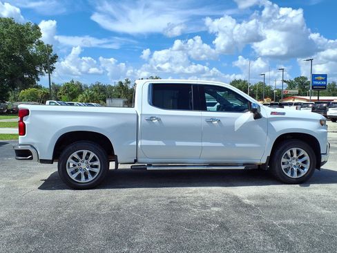Used 2021 Chevrolet Silverado 1500 LTZ AWD/4WD image 3