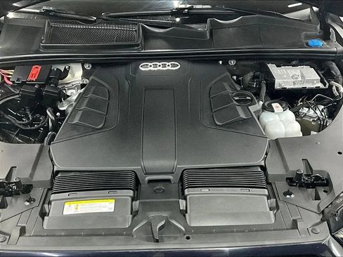 Used 2019 Audi Q7 3.0T Prestige w/ Prestige Package AWD/4WD image 27
