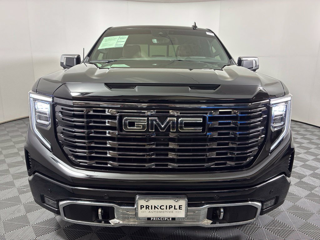 Used 2025 GMC Sierra 1500 Denali Ultimate AWD/4WD image 3