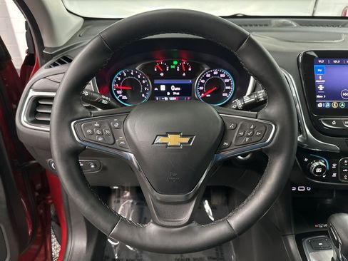 Used 2024 Chevrolet Equinox Premier image 16