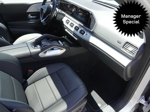 Used 2025 Mercedes-Benz GLS 450 4MATIC image 22