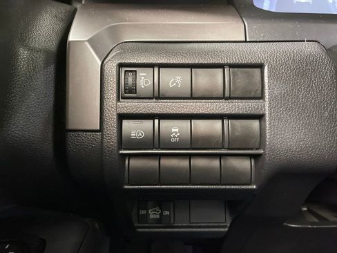 Certified 2024 Toyota Tacoma TRD Sport image 28