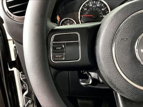Used 2017 Jeep Wrangler Unlimited Sport AWD/4WD image 10