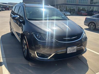 Used 2018 Chrysler Pacifica Limited